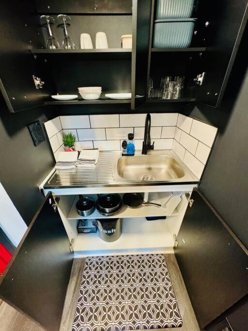 New Tiny Home Uptown Фінікс Екстер'єр фото