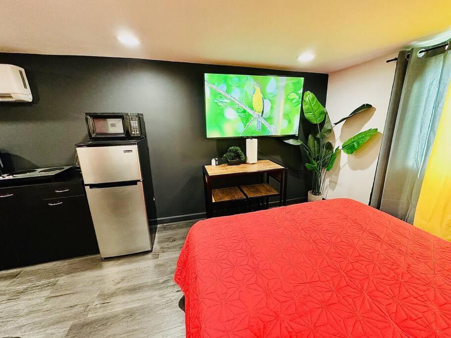 New Tiny Home Uptown Фінікс Екстер'єр фото