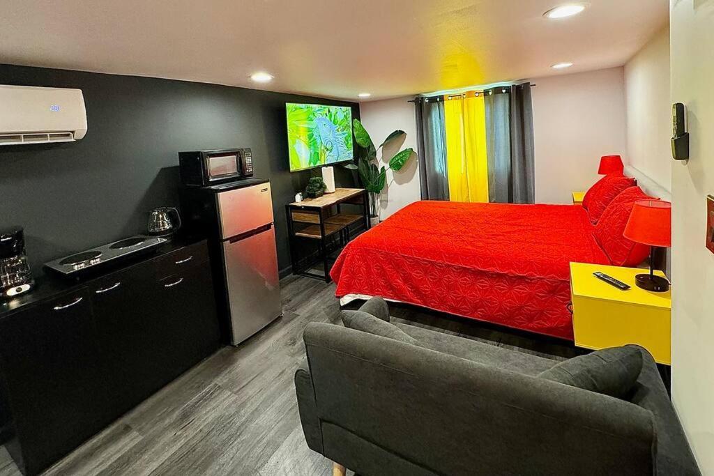 New Tiny Home Uptown Фінікс Екстер'єр фото