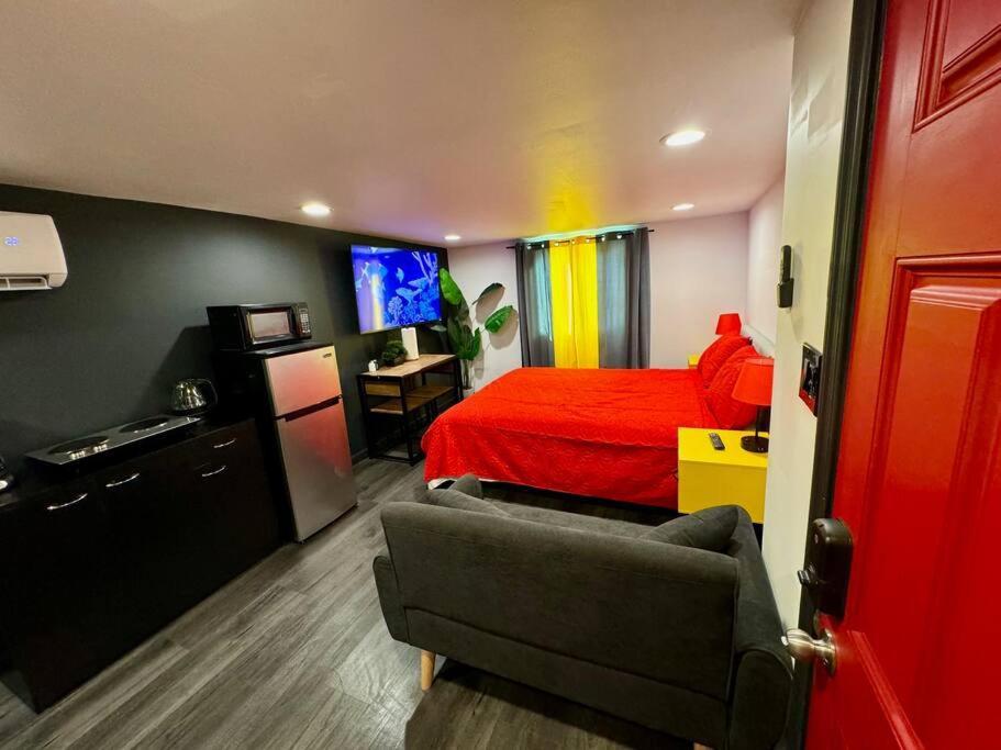 New Tiny Home Uptown Фінікс Екстер'єр фото